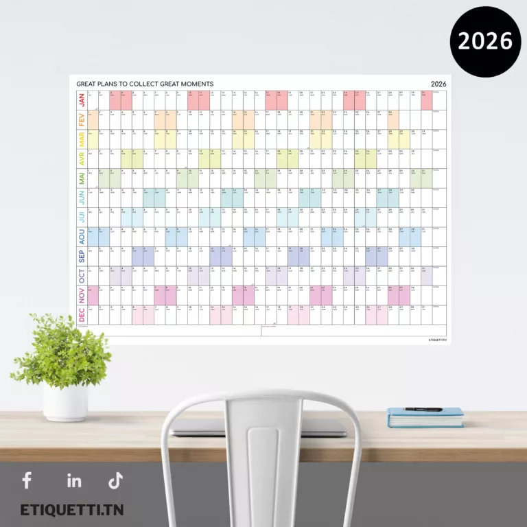 Calendrier annuel mural géant Tunisie – vue complète accrochée au mur